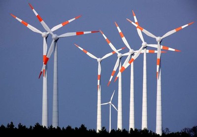 Windräder sind in den vergangenen Jahren in Brandenburg wie Pilze aus dem Boden geschossen. Vor allem im Norden des Landes gibt es große Windparks. Doch der Widerstand der Anwohner wächst.